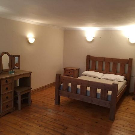 Отель Starshinezzz Trimdon Grange Экстерьер фото
